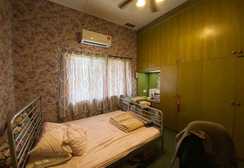 Single Storey Bungalow at Taman Muhibbah Klebang For Sale