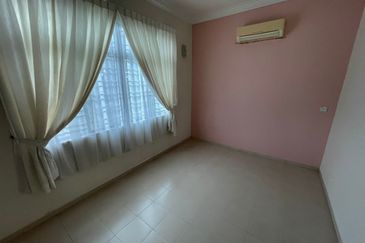 Double storey bungalow at Melaka Perdana For Sale.