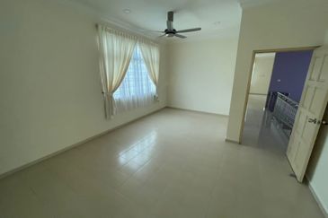 Double storey bungalow at Melaka Perdana For Sale.