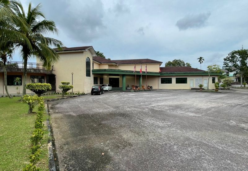 Double storey bungalow at Melaka Perdana For Sale.