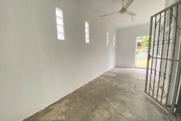 Bukit Baru Freehold Double Storey Terrace Corner Lot For Sale. 