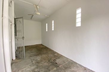 Bukit Baru Freehold Double Storey Terrace Corner Lot For Sale. 