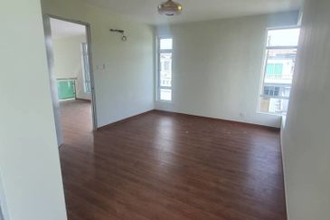 Double storey bungalow in Limbongan for sale.