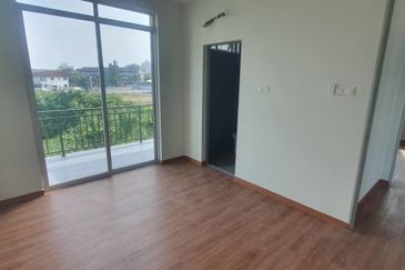 Double storey bungalow in Limbongan for sale.