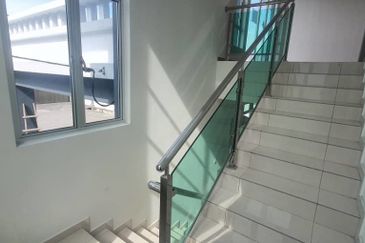 Double storey bungalow in Limbongan for sale.