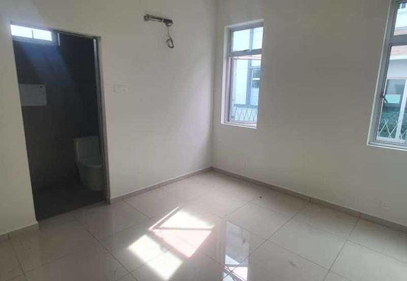 Double storey bungalow in Limbongan for sale.