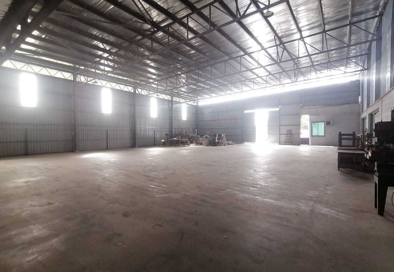 Tanjung Minyak Utama Corner Factory For Sale!