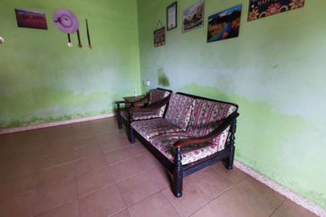 Single storey terrace in Bukit Serindit for sale.