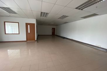 Batu Berendam Free Trade Zone Factory