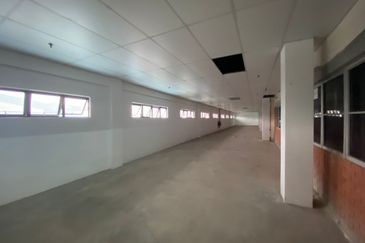 Batu Berendam Free Trade Zone Factory