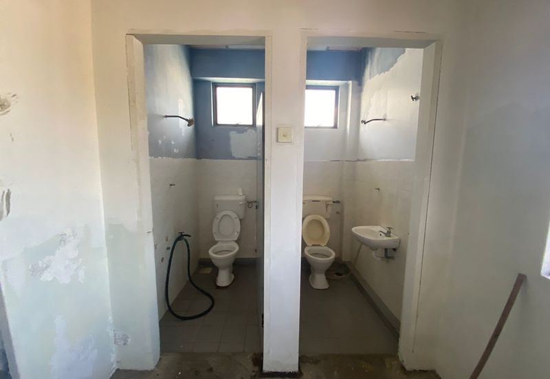 Malim Factory and Warehouse with Office Room For Sale