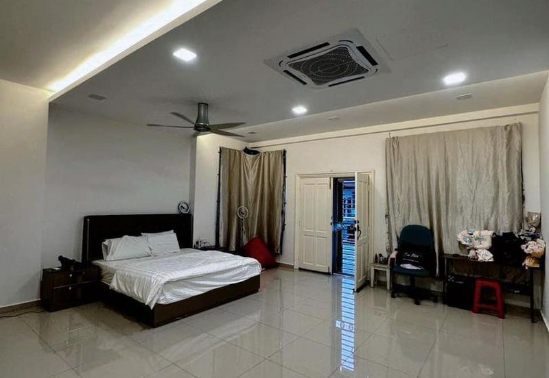 2.5 Storey semi-s in Puncak Bertam for sale