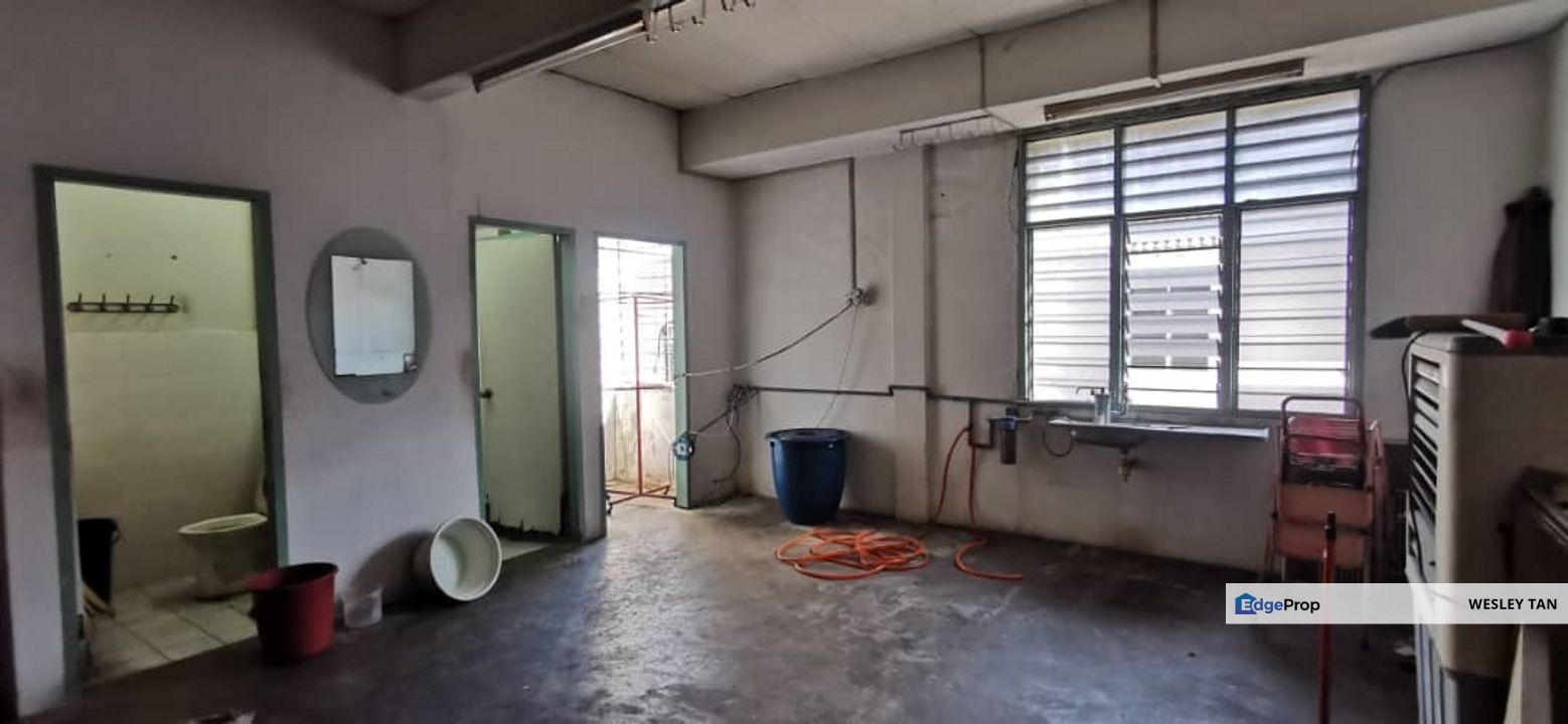 Cheng 99 Speed Mart same row Freehold 2 Storey Shop For Sale (HOT AREA)- Bumi Lot, Melaka, Cheng