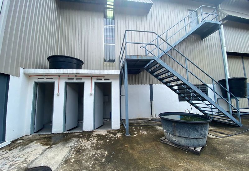 Ayer Keroh 1.5 Storey Bungalow Factory For Rent