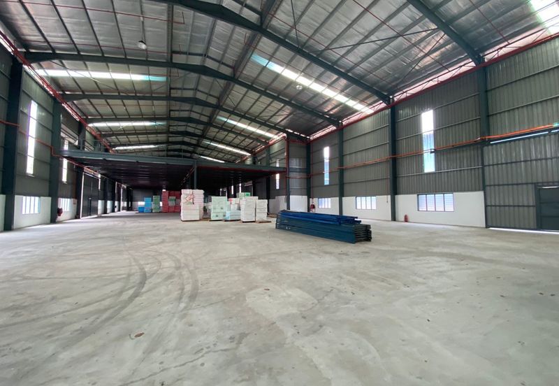 Ayer Keroh 1.5 Storey Bungalow Factory For Rent