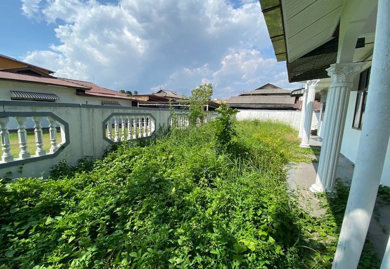 Bandar Hilir Double Storey Semi-D For Sale