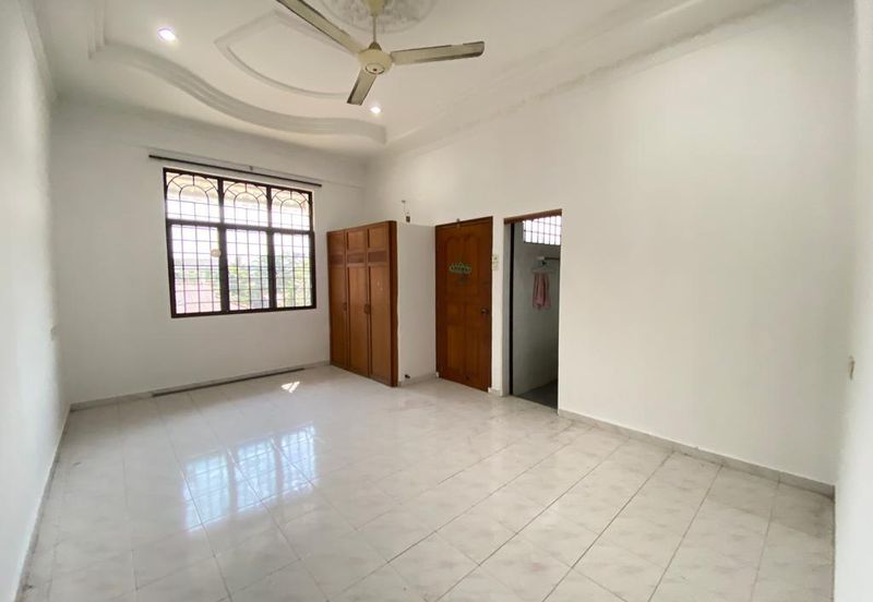 Bandar Hilir Double Storey Semi-D For Sale
