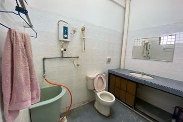 Bandar Hilir Double Storey Semi-D For Sale