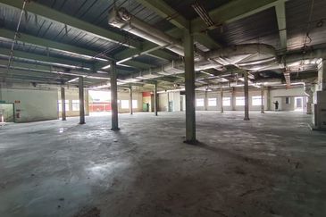 Merlimau Factory with Huge Land For Rent