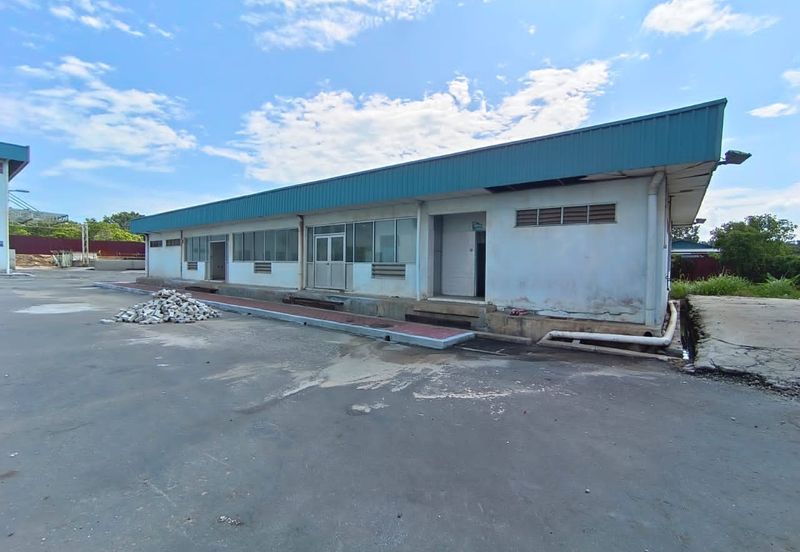 Merlimau Factory with Huge Land For Rent
