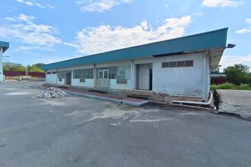 Merlimau Factory with Huge Land For Rent