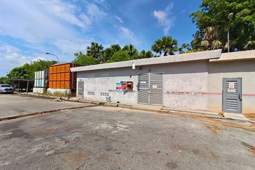 Merlimau Factory with Huge Land For Rent