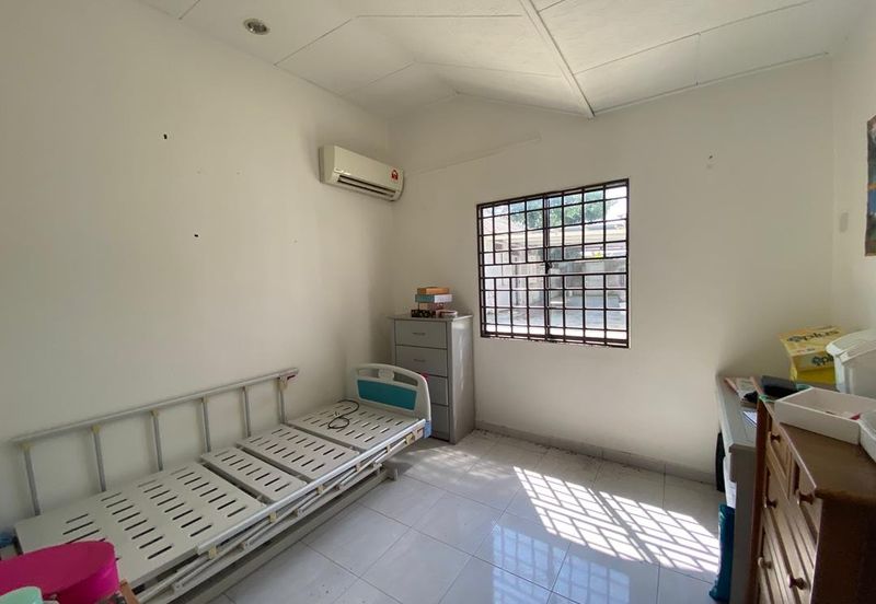 Ujong Pasir Freehold Main Road facing land for sale