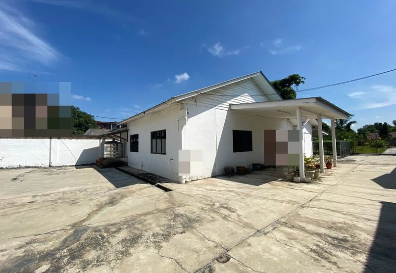 Ujong Pasir Freehold Main Road facing land for sale