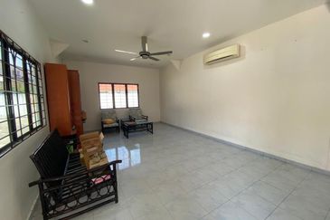 Ujong Pasir Freehold Main Road facing land for sale