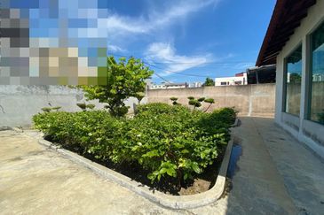 Ujong Pasir Freehold Main Road facing land for sale