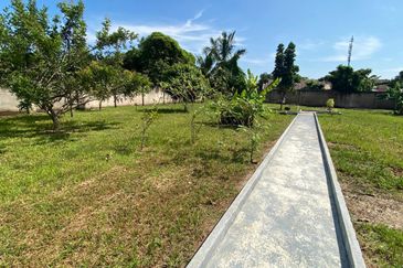 Ujong Pasir Freehold Main Road facing land for sale