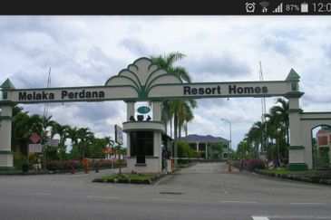 Single Store Corner Bungalow House @ Melaka Perdana Resort Homes