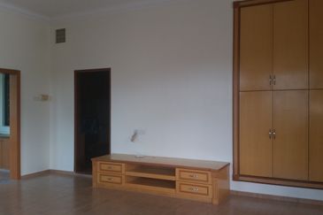 Single Store Corner Bungalow House @ Melaka Perdana Resort Homes