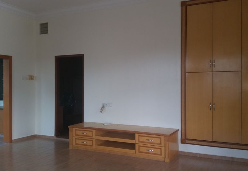 Single Store Corner Bungalow House @ Melaka Perdana Resort Homes