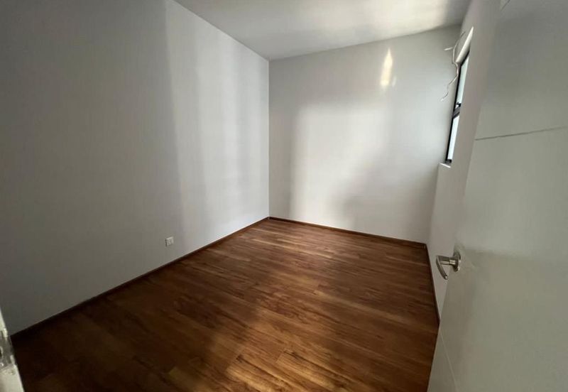 Admiral Residence Condo Unit for Sale