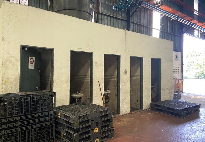 For Sale 3 Storey Terrace Shop Intermediate @ Melaka Raya Center