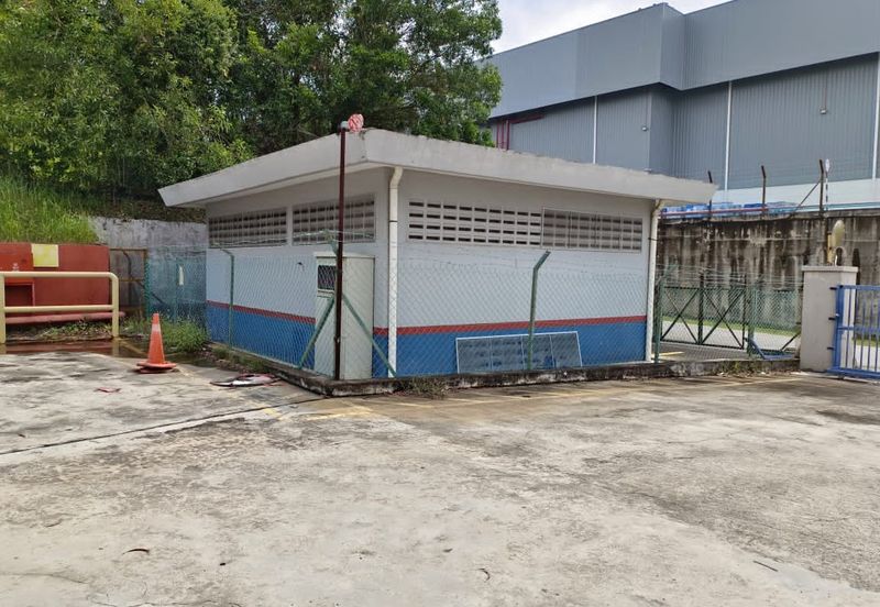 For Sale 3 Storey Terrace Shop Intermediate @ Melaka Raya Center