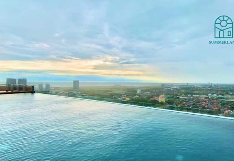 The Quartz Residence