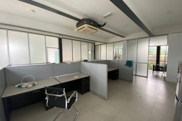 Batu Berendam Free Trade Zone Factory For Rent