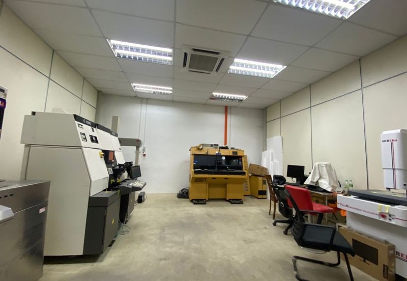 Batu Berendam Free Trade Zone Factory For Rent