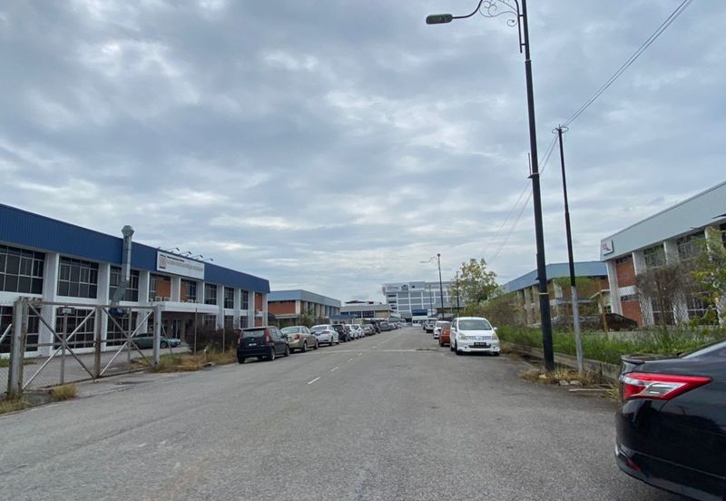 Batu Berendam Free Trade Zone Factory For Rent