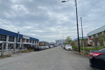 Batu Berendam Free Trade Zone Factory For Rent