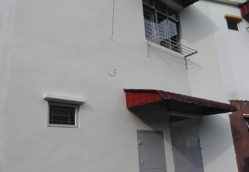 Ayer Keroh 2-Storey Shoplot Facing Main Road for Rent