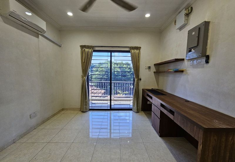 2 Storey Corner Terrace House Freehold Gated & Guarded Extra land 4,220sqft