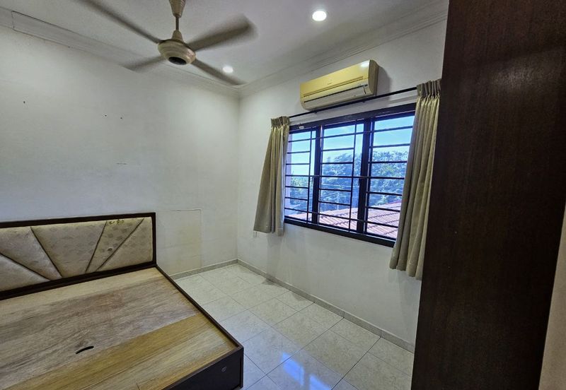 2 Storey Corner Terrace House Freehold Gated & Guarded Extra land 4,220sqft