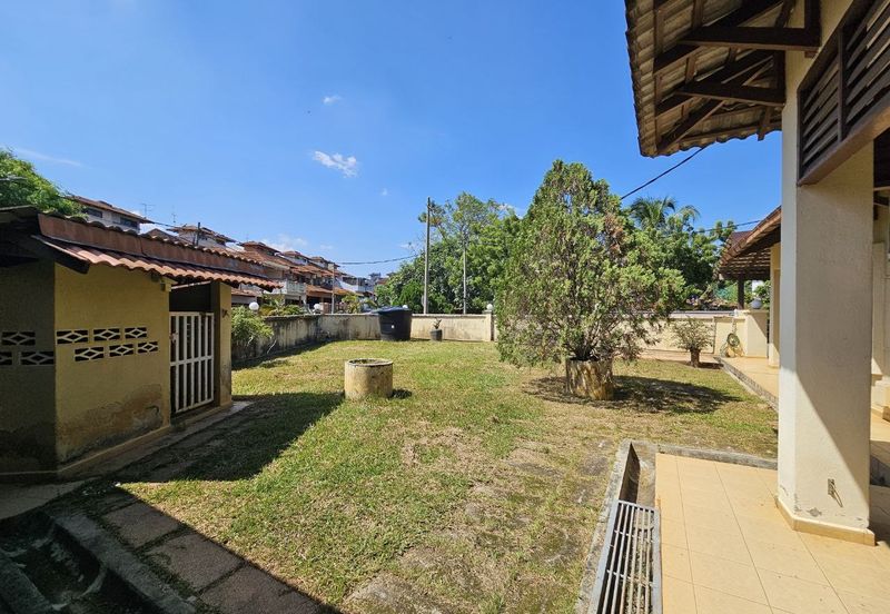 2 Storey Corner Terrace House Freehold Gated & Guarded Extra land 4,220sqft