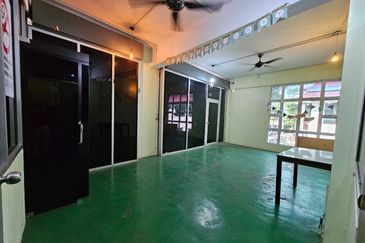For Sale Double Storey Shop with Basement (Corner Lot)