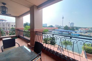 CASA DEL RIO RESIDENCES