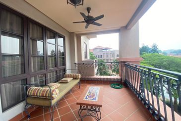 CASA DEL RIO RESIDENCES