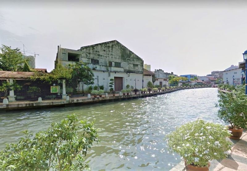 For Sale 2 Storey Building attached with Melaka Riverside